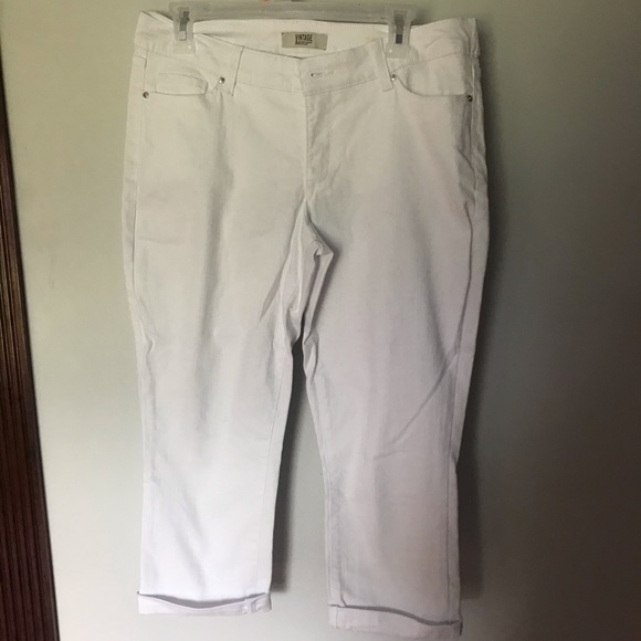 NWOT Vintage America white capris - Picture 2 of 9